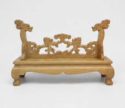 7 Traditional Style Wooden Display Stand for Collectible Art Presentation